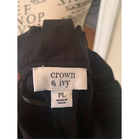 NWT Crown & Ivy Women's 3/4 Sleeve Ruffle Neck Top - Picture 5 of 10